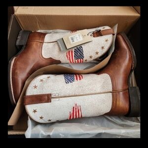 NIB Leather Ariat Patriotic "Circut Patriot" Western Cowboy leather boots Sz 9